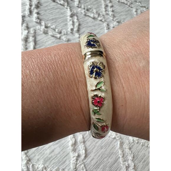 Vintage Cloisonne 7" Cuff Bangle Bracelet Hinged Ivory Purple / Red Flowers - Picture 4 of 4